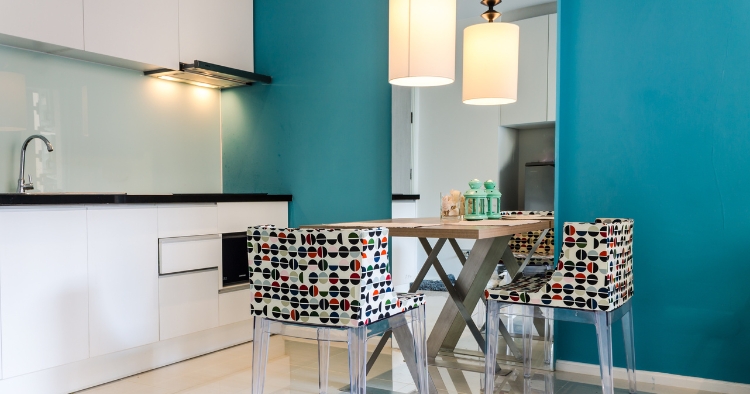 Ideen für kleine Küchen mit Farbakzenten