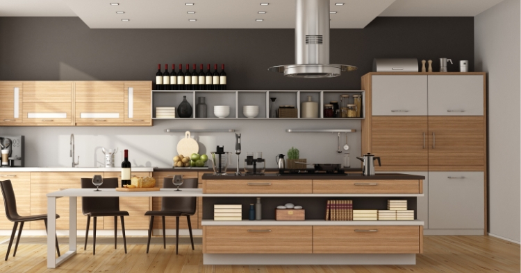 Küchen Insel mit integrierter Abzugshaube