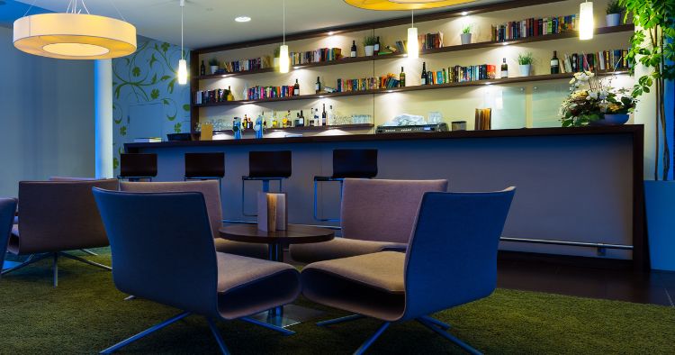 Beitragsbild Bar Einrichtung